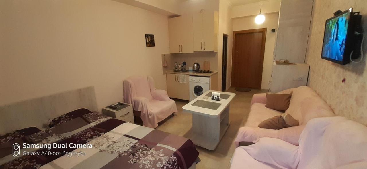 Ferienwohnung Parkside Apartament Batumi Exterior foto